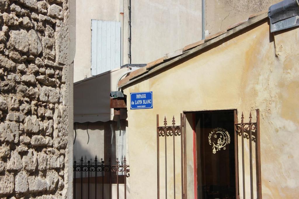 Aparthotel Mas De Valrugues Holifrance Saint-Rémy-de-Provence Exteriér fotografie